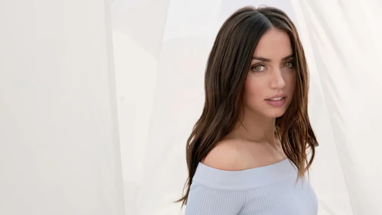 A high-quality 4K wallpaper showcasing the elegance of Ana de Armas, a prominent Hollywood actress, capturing her beauty and charm for fans of celebrity culture.