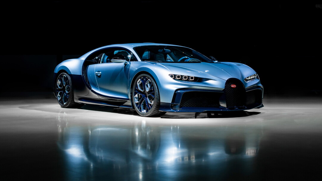 A high-resolution 4K wallpaper featuring the Bugatti Chiron Profilée, an epitome of luxury and high-performance in the automotive world, captured in exquisite detail for your desktop background.