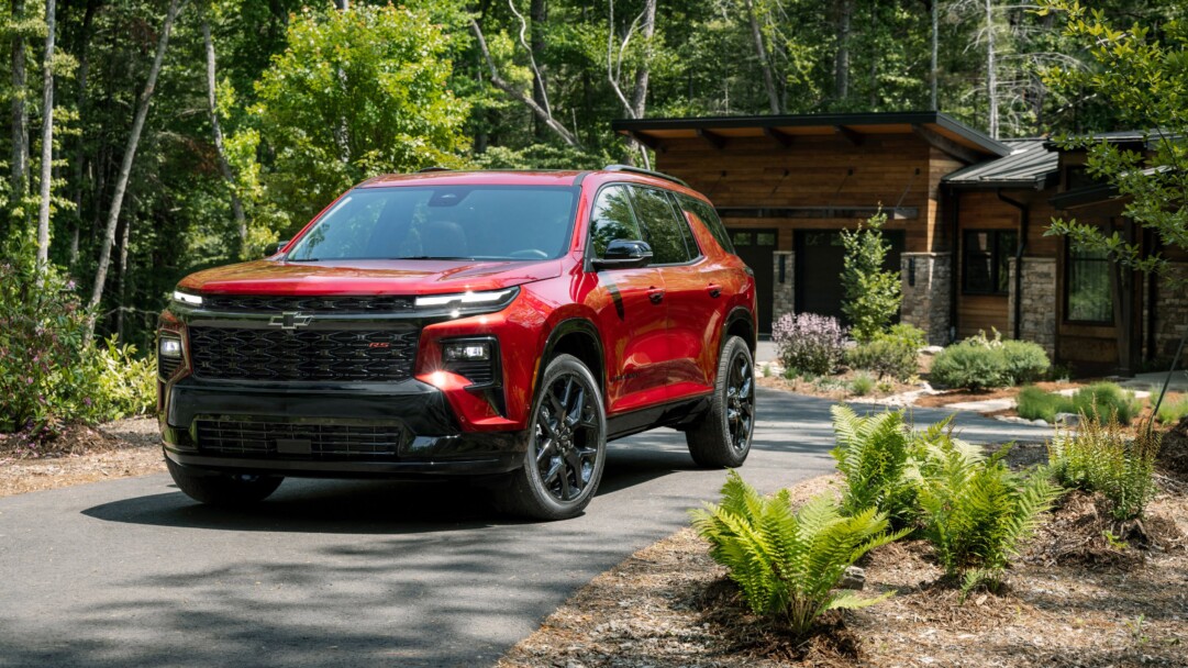 A dynamic 4K wallpaper featuring the Chevrolet Traverse RS, a stylish SUV known for its impressive design and performance, perfect for car enthusiasts and admirers of sleek vehicles.