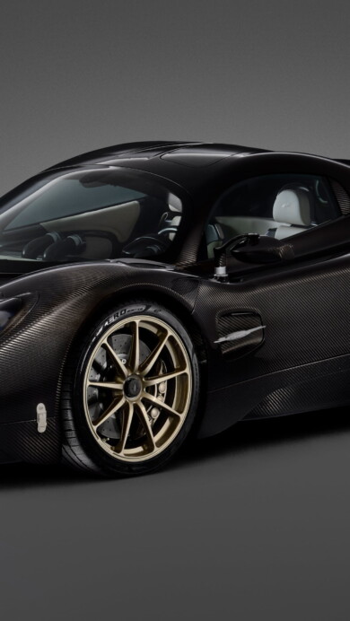 A high-quality 4K wallpaper featuring the Pagani Utopia, a remarkable luxury hypercar known for its exceptional design and performance, perfect for automotive enthusiasts and wallpaper enthusiasts alike.