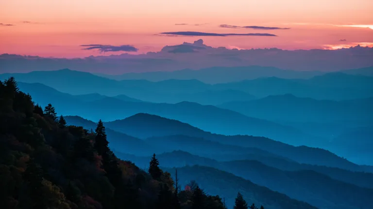 Discover the natural beauty of the USA's Blue Ridge Mountains with this captivating 4K wallpaper. The scenic landscape of the Appalachian Mountains offers a serene and tranquil escape for nature enthusiasts and travelers. Perfect for a desktop background that showcases the rugged and majestic beauty of North America's wilderness.