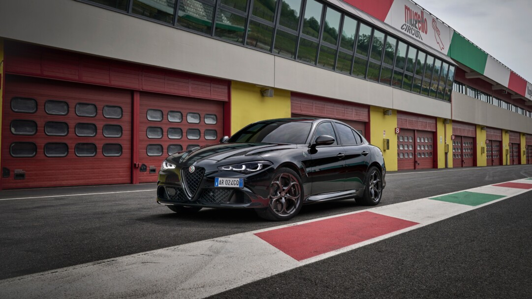 A stunning 4K wallpaper featuring the sleek and stylish Giulia Alfa Romeo. This high-resolution image captures the luxury and performance of the Italian sports car, making it perfect for your desktop or mobile background.